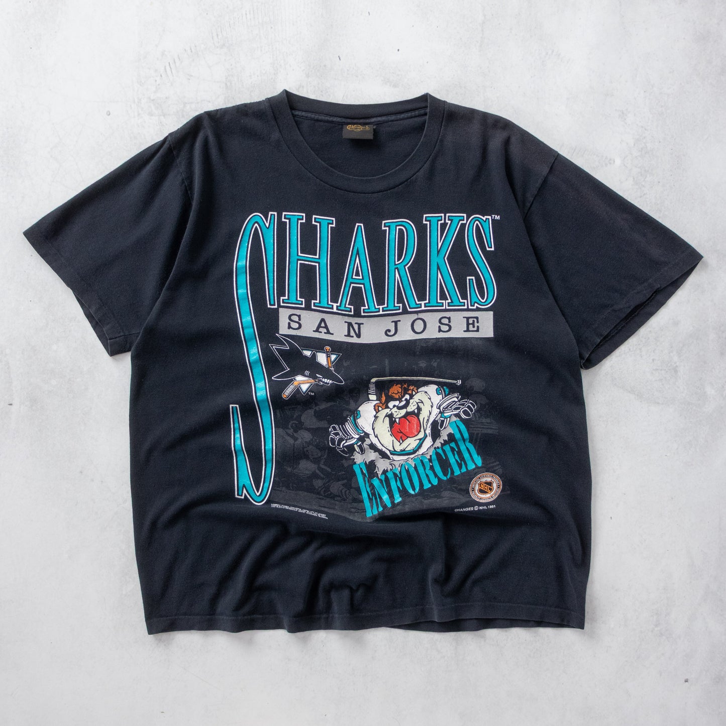 Vintage 90s San Jose Sharks x Looney Tunes NHL Tee - L