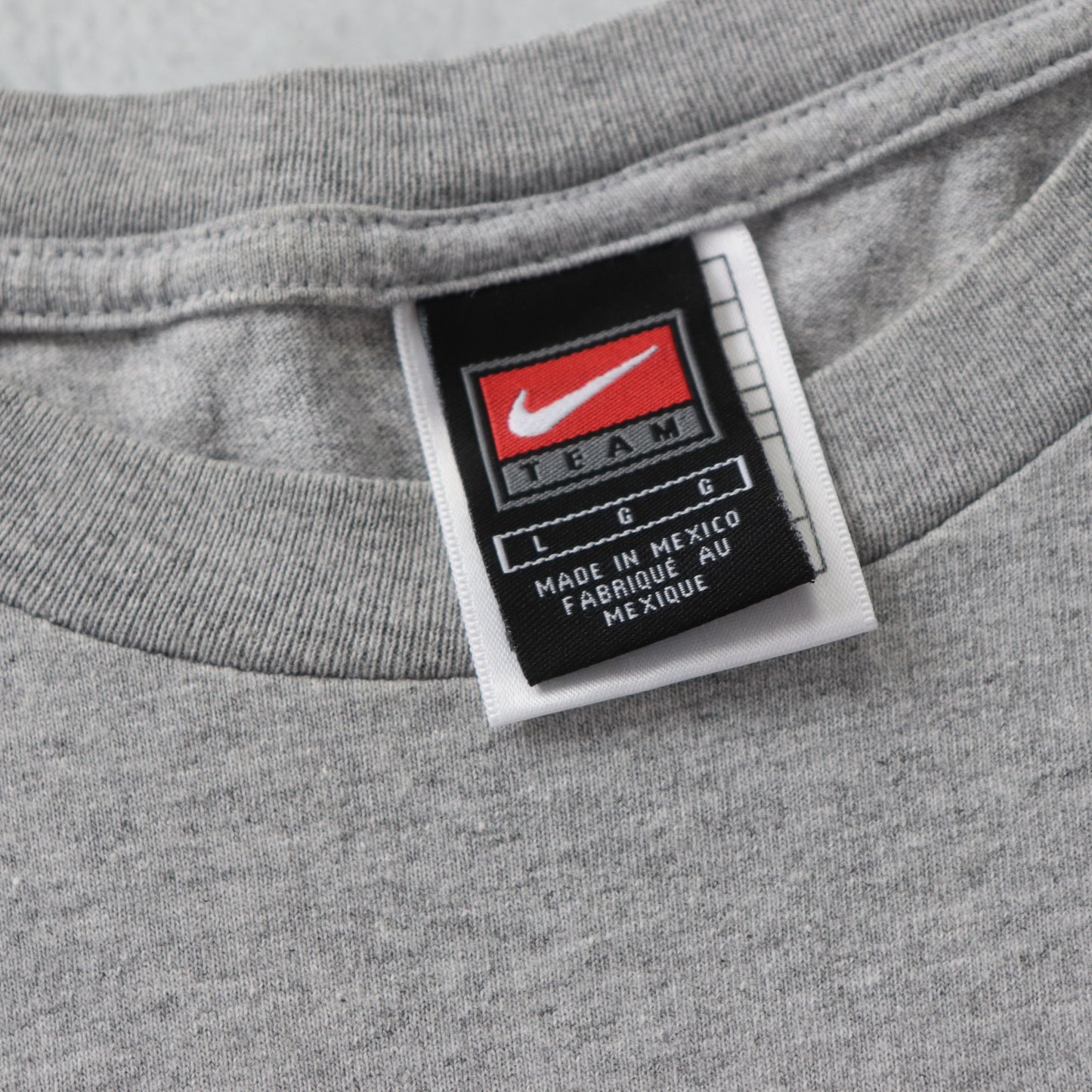 Vintage Nike Dallas Mavericks NBA Tee - L