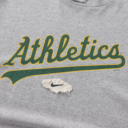 Vintage Nike Oakland Athletics MLB Tee - L