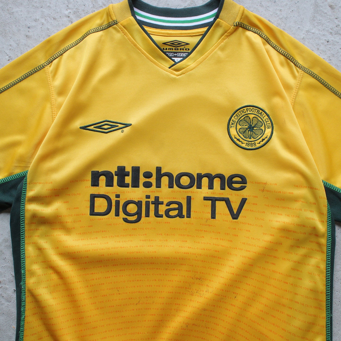 Vintage Celtic FC 2002/03 Away Umbro Jersey - S