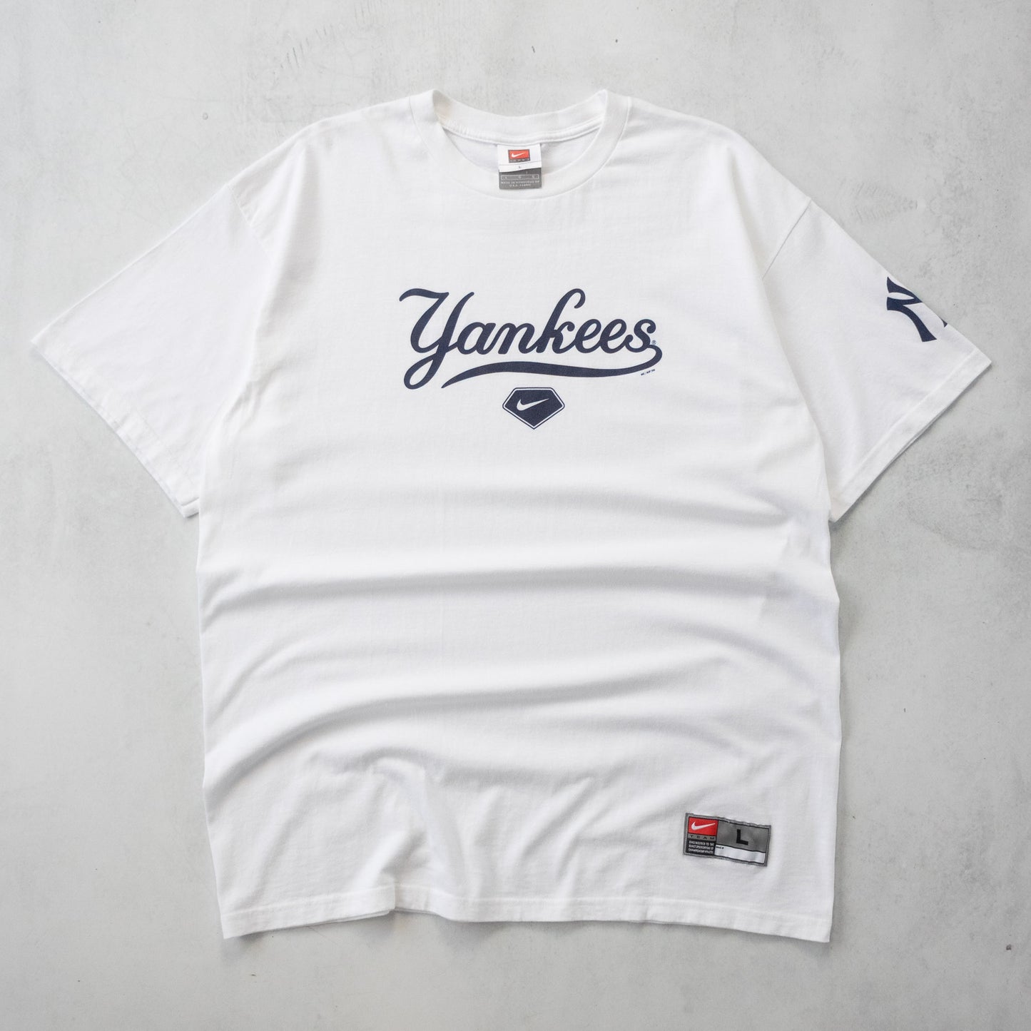 Vintage Nike New York Yankees MLB Tee - L