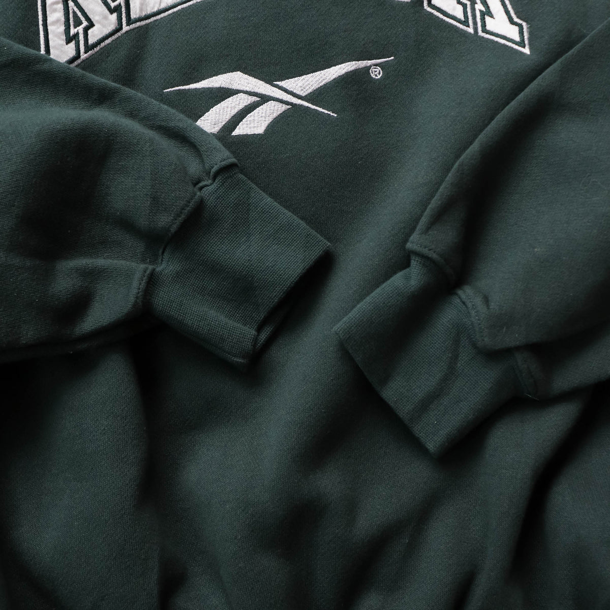 Reebok Spellout Embroidered Sweatshirt - 90s (M)