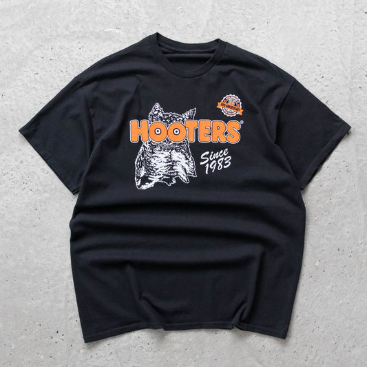 Hooters Still Shakin Graphic Tee - 2000s (XL)