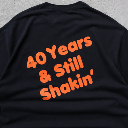 Hooters Still Shakin Graphic Tee - 2000s (XL)