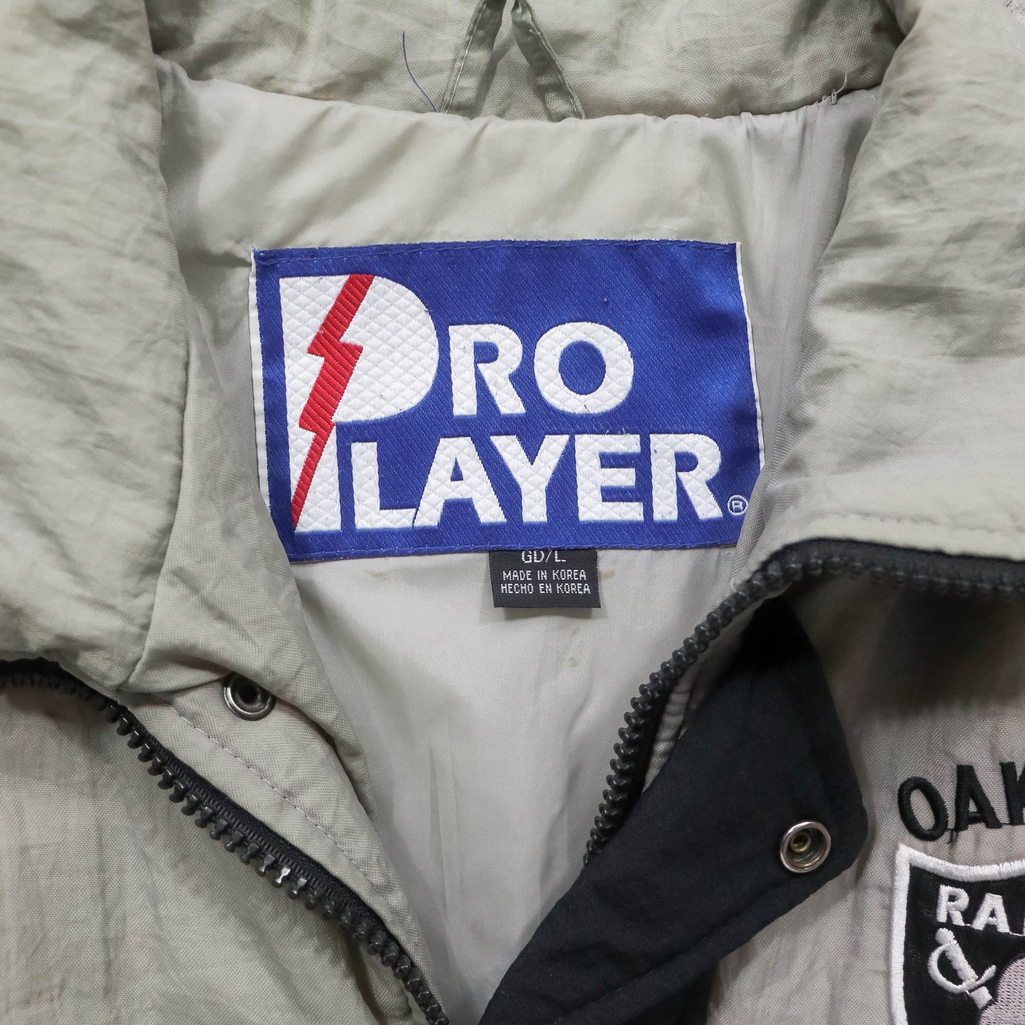 Oakland Raiders Pro Player NFL Puffer Jacket - 90s (L)