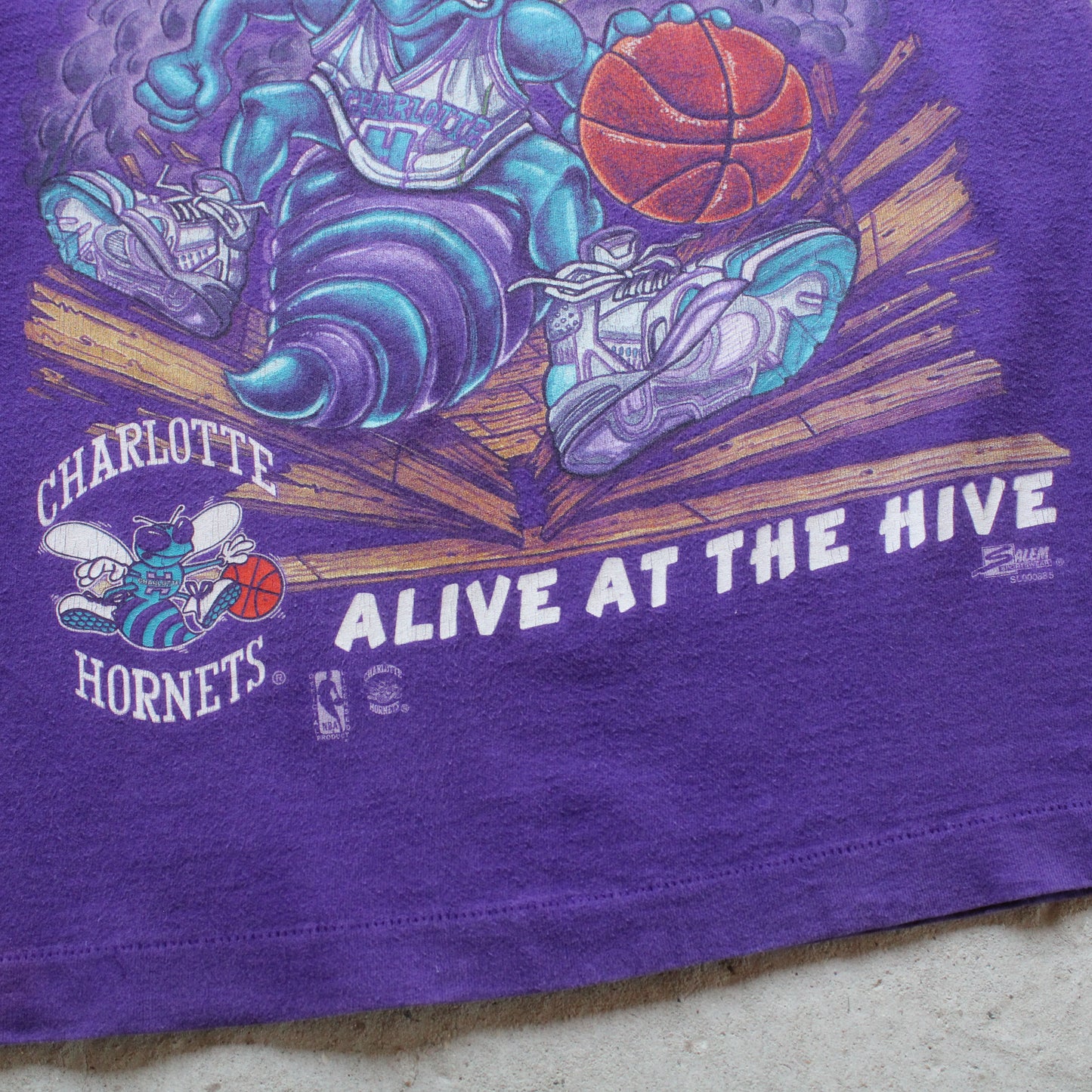 Vintage 90s Charlotte Hornets Alive At The Hive NBA Tee - M