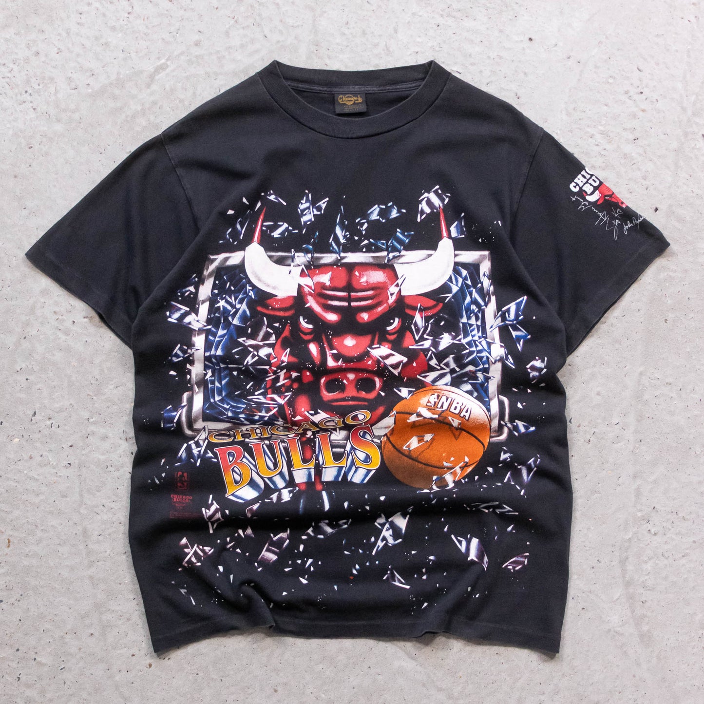 Chicago Bulls Shattered Backboard NBA Tee - 1992 (L)