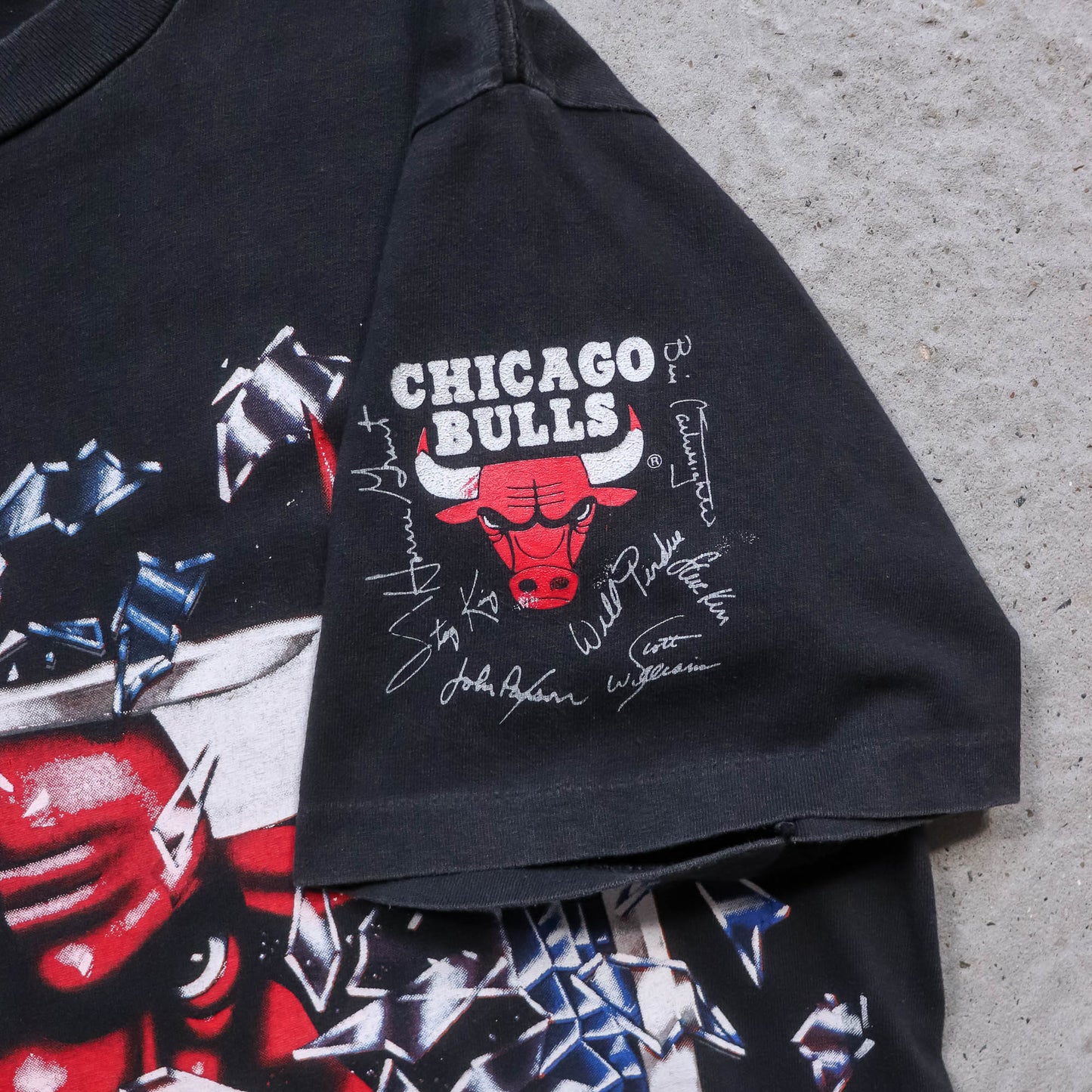 Chicago Bulls Shattered Backboard NBA Tee - 1992 (L)