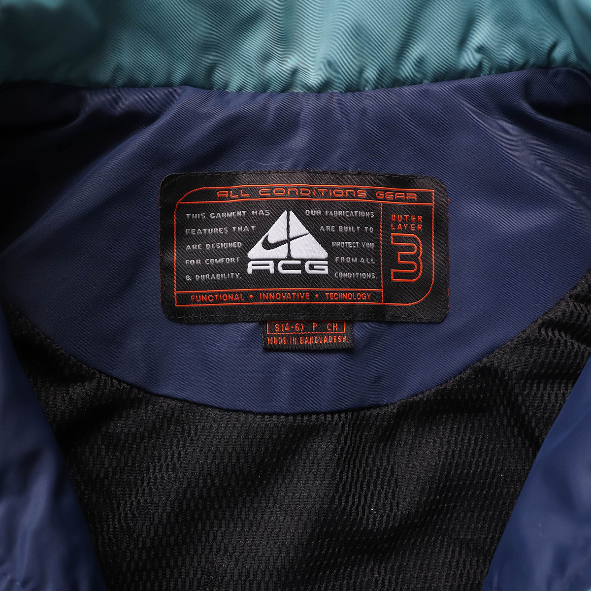 Nike ACG Multi Pocket Technical Jacket – 90s (S)