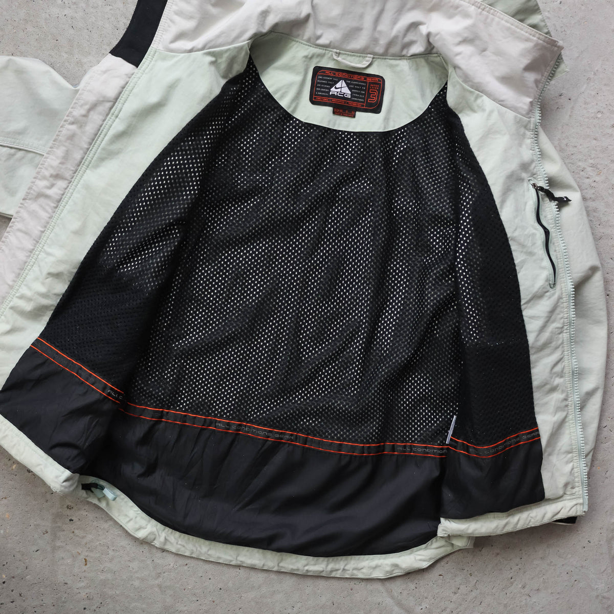 Nike ACG Technical Hooded Jacket – 2000s (M)