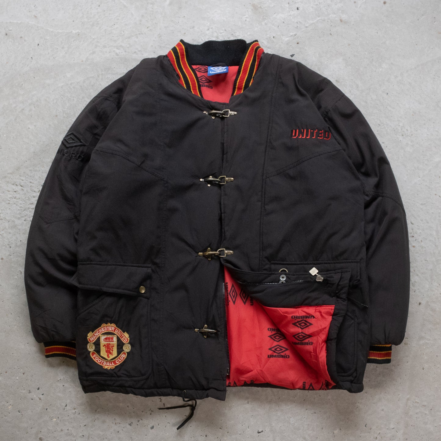 Vintage 90s Manchester United Umbro Puffer Football Jacket - L