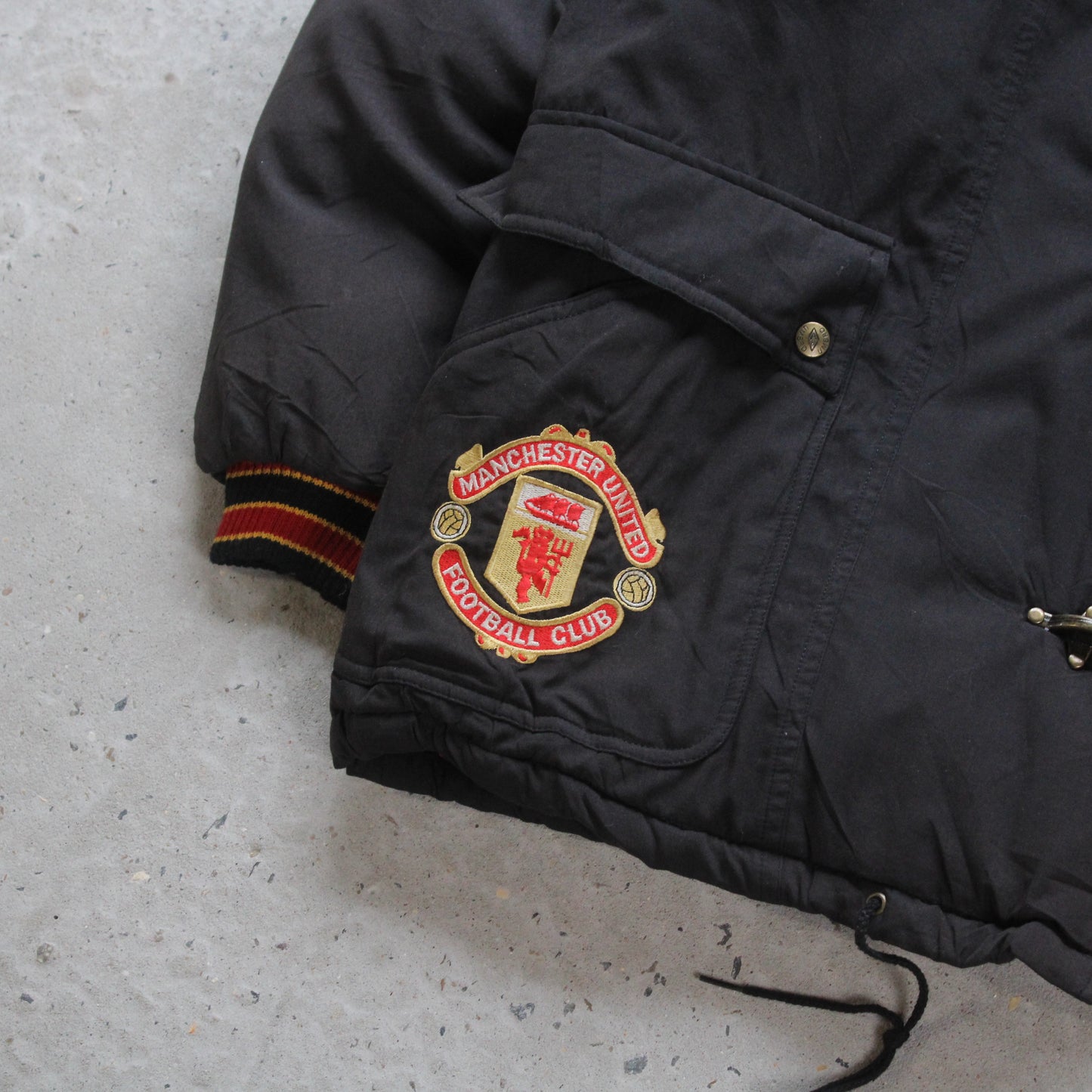 Vintage 90s Manchester United Umbro Puffer Football Jacket - L