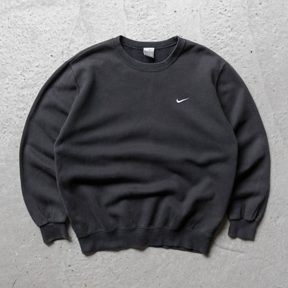 Nike Mini Swoosh Embroidered Sweatshirt – 2000s (L)