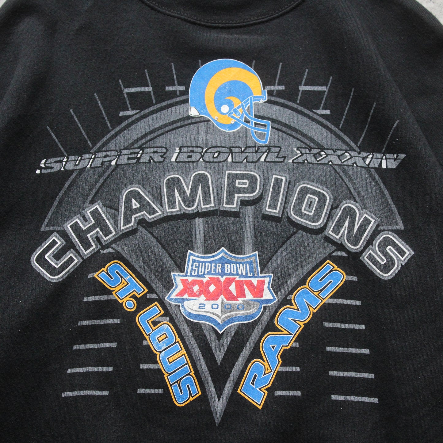 Vintage 2000 St Louis Rams NFL Sweatshirt - L