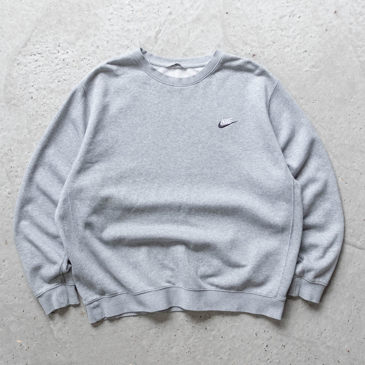 Nike Embroidered Logo Sweatshirt – 2000s (XL)