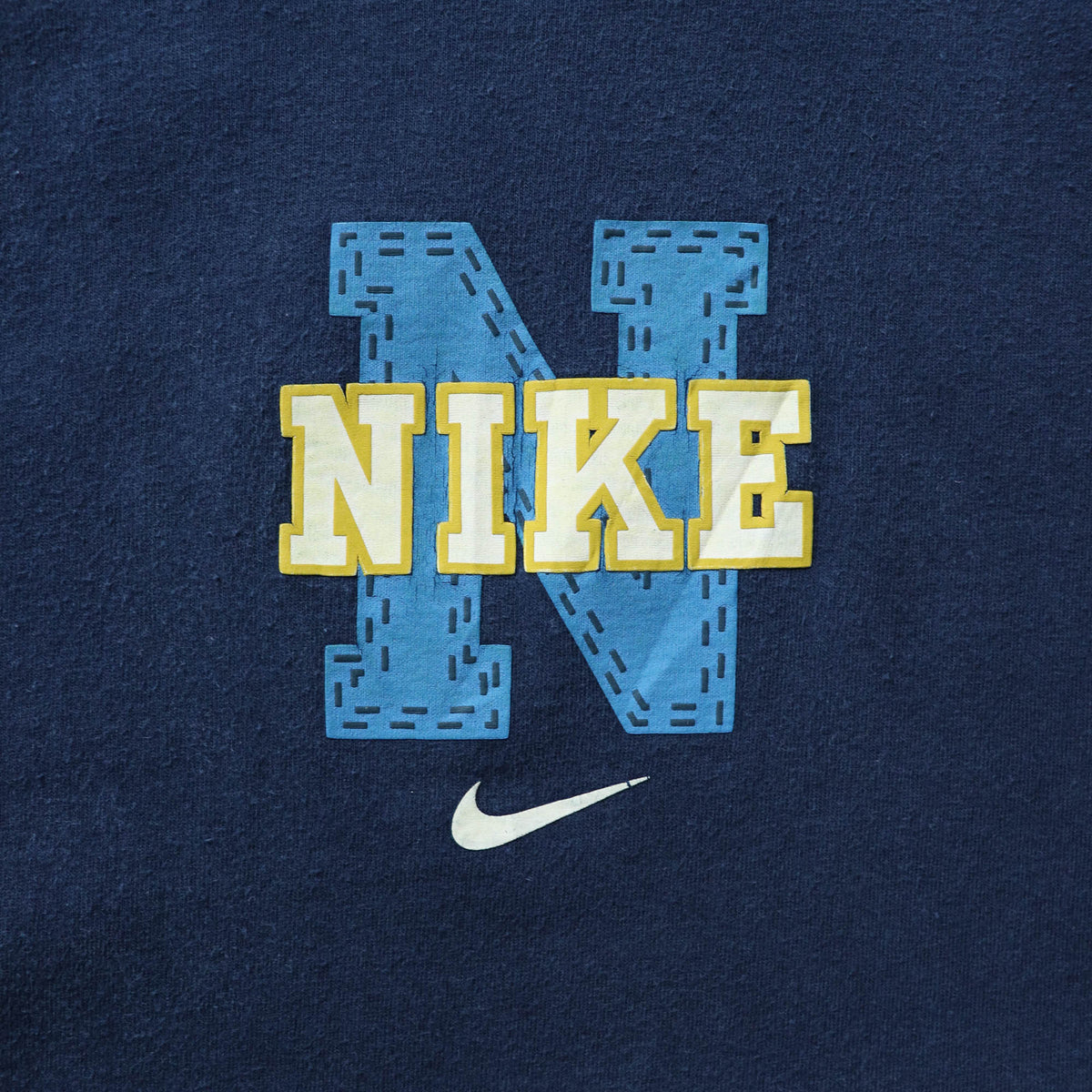 Nike Spellout Graphic Tee – 90s (L)