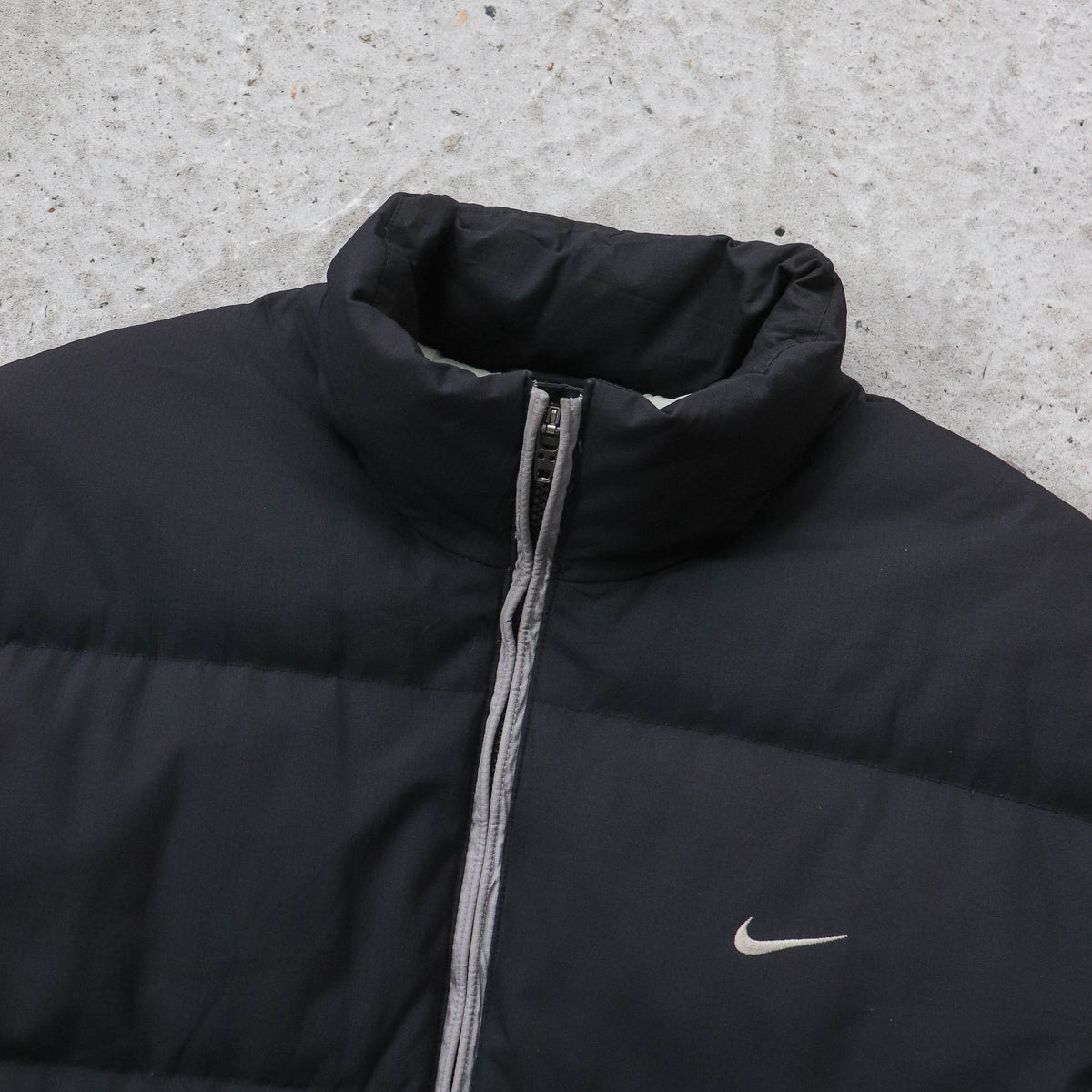 Nike Mini Swoosh Down Puffer Jacket – 2000s (L)