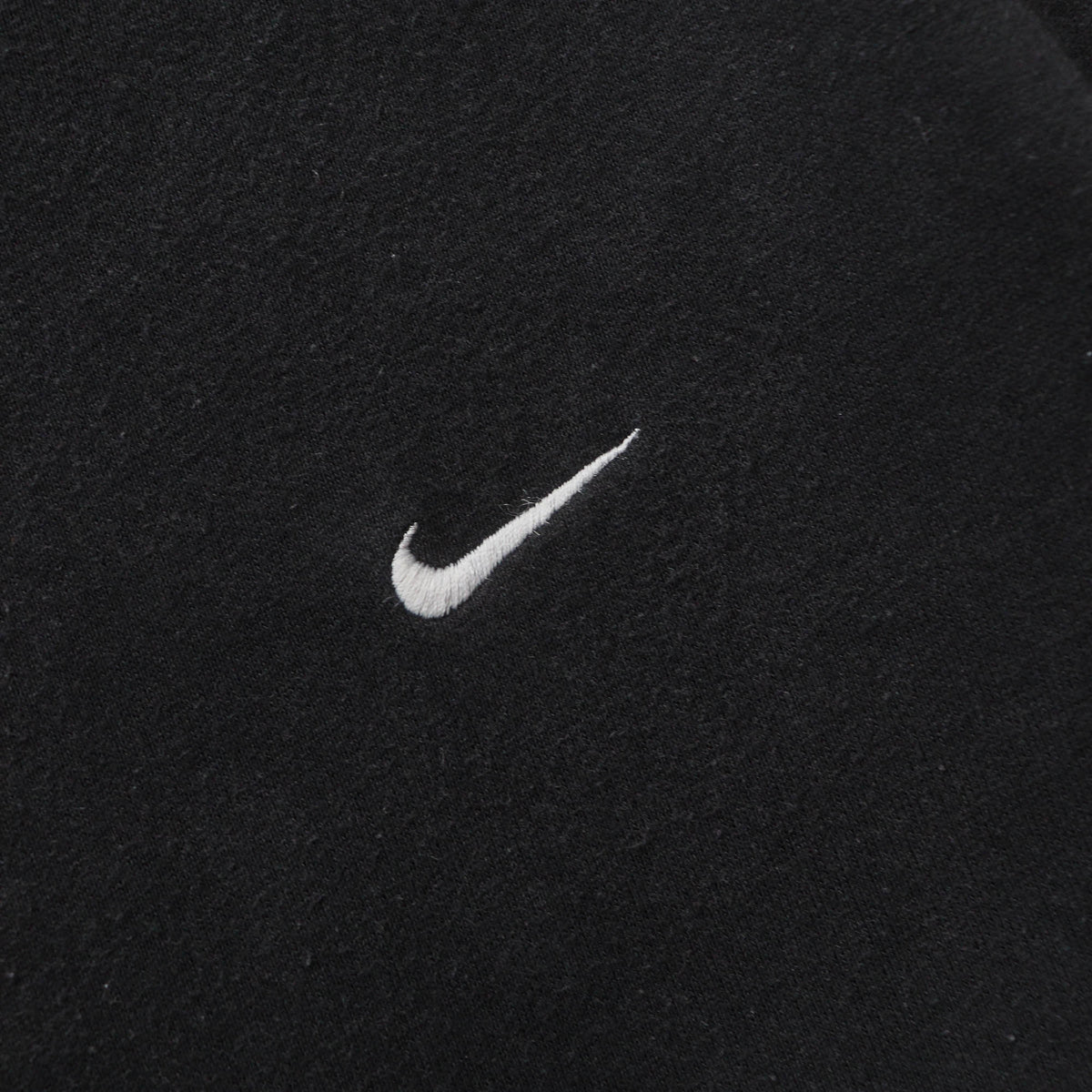 Nike Mini Swoosh Embroidered Sweatshirt – 2000s (L)