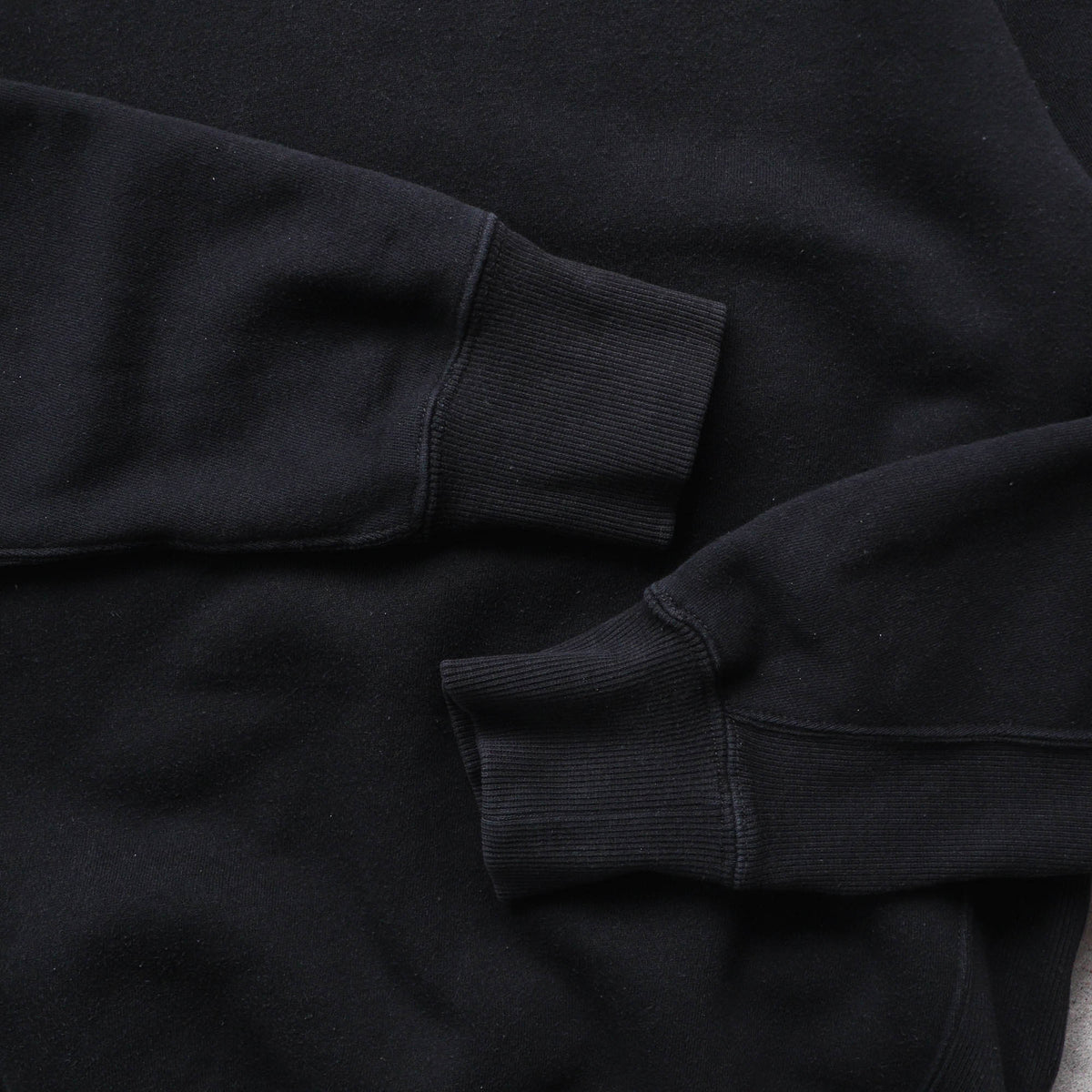 Nike Mini Swoosh Embroidered Sweatshirt – 2000s (L)