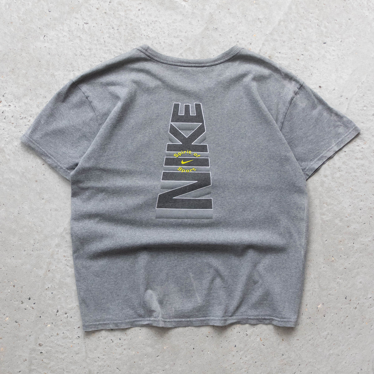 Nike Spirit of Sport Graphic Tee - 90s (M)