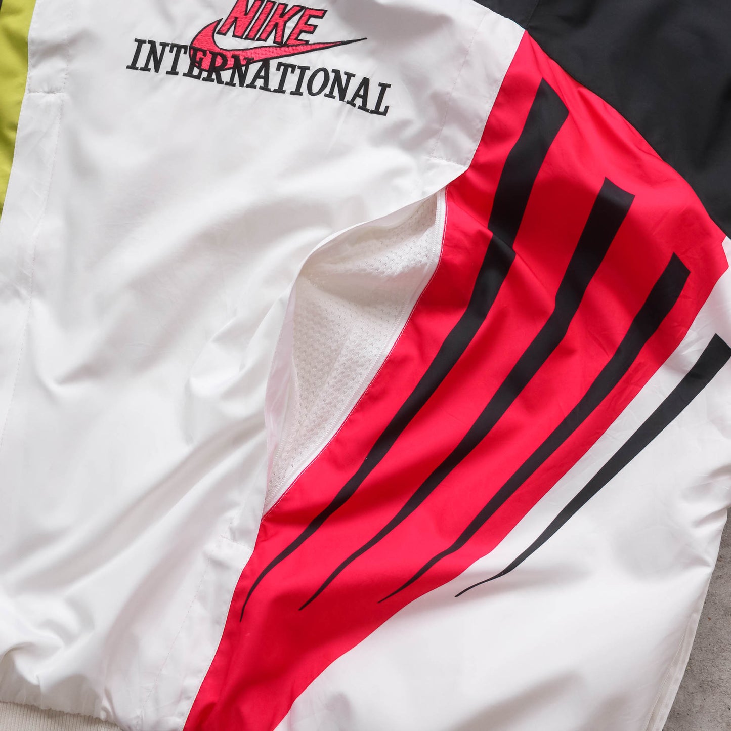 Nike International Windbreaker Jacket - 90s (XL)