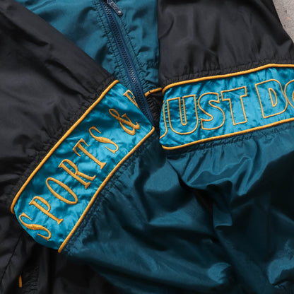 Nike Sports & Fitness Embroidered Windbreaker Jacket - 90s (M)