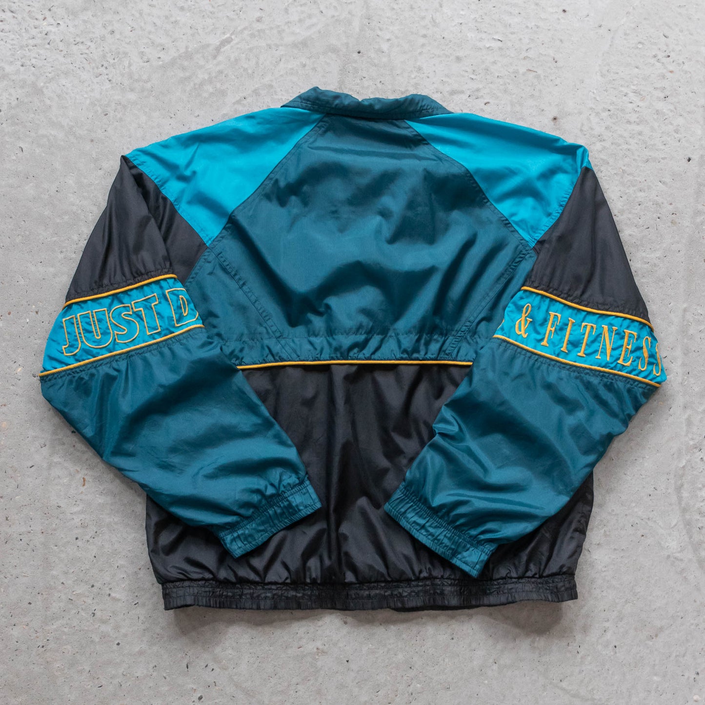 Nike Sports & Fitness Embroidered Windbreaker Jacket - 90s (M)