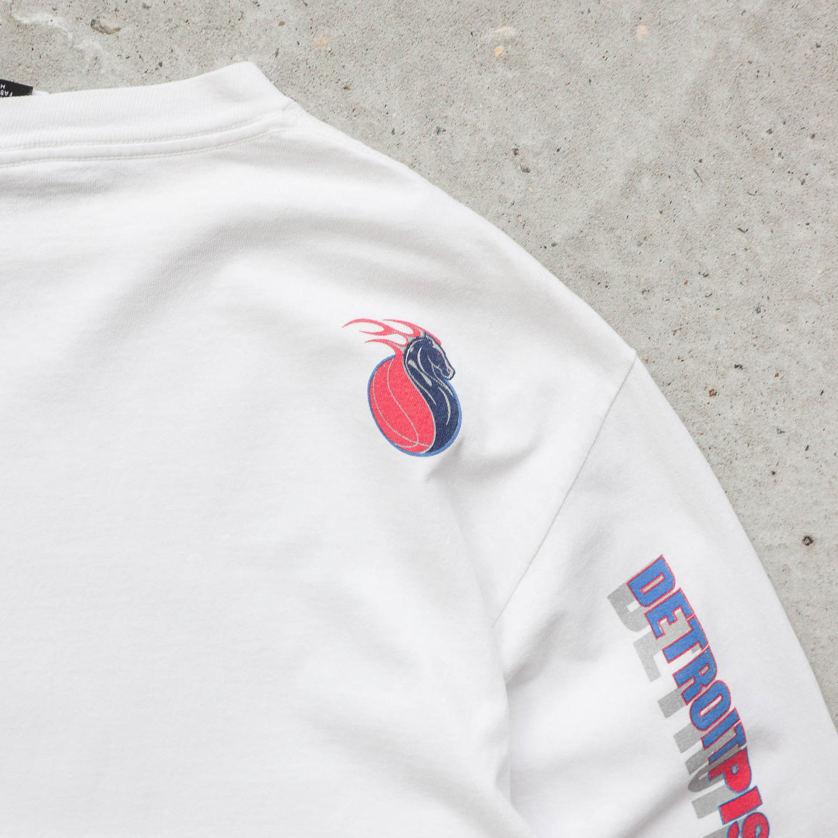 Nike Detroit Pistons Longsleeve NBA Tee - 2000s (M)