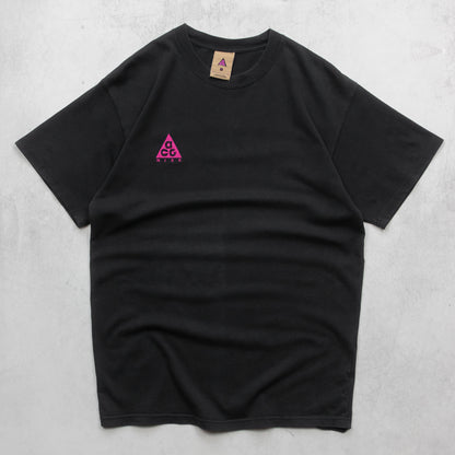 Nike ACG Embroidered Logo Tee - S