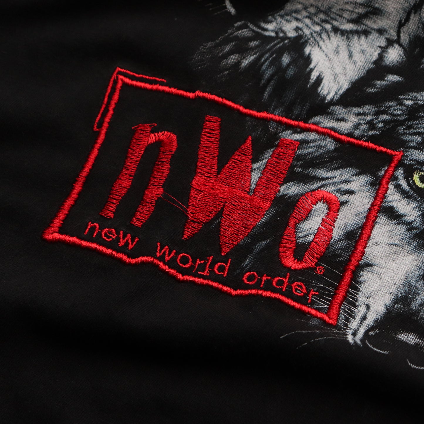 Vintage 90s nWo Wolfpac WCW Embroidered Tee - XL