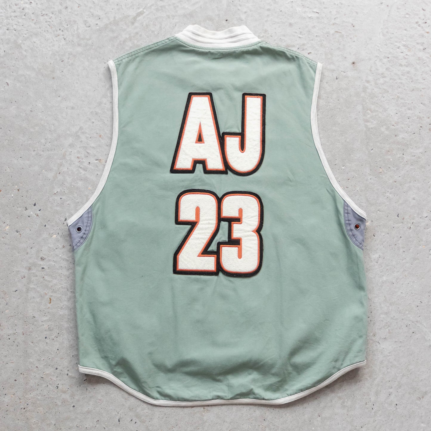 Nike Air Jordan 23 Embroidered Vest - 90s (M)