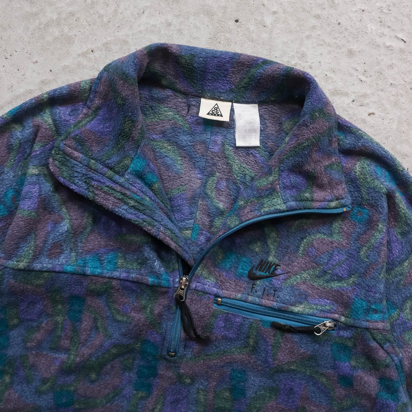 Nike ACG Geometric Print 1/4 Zip Fleece Pullover - 90s (XL)