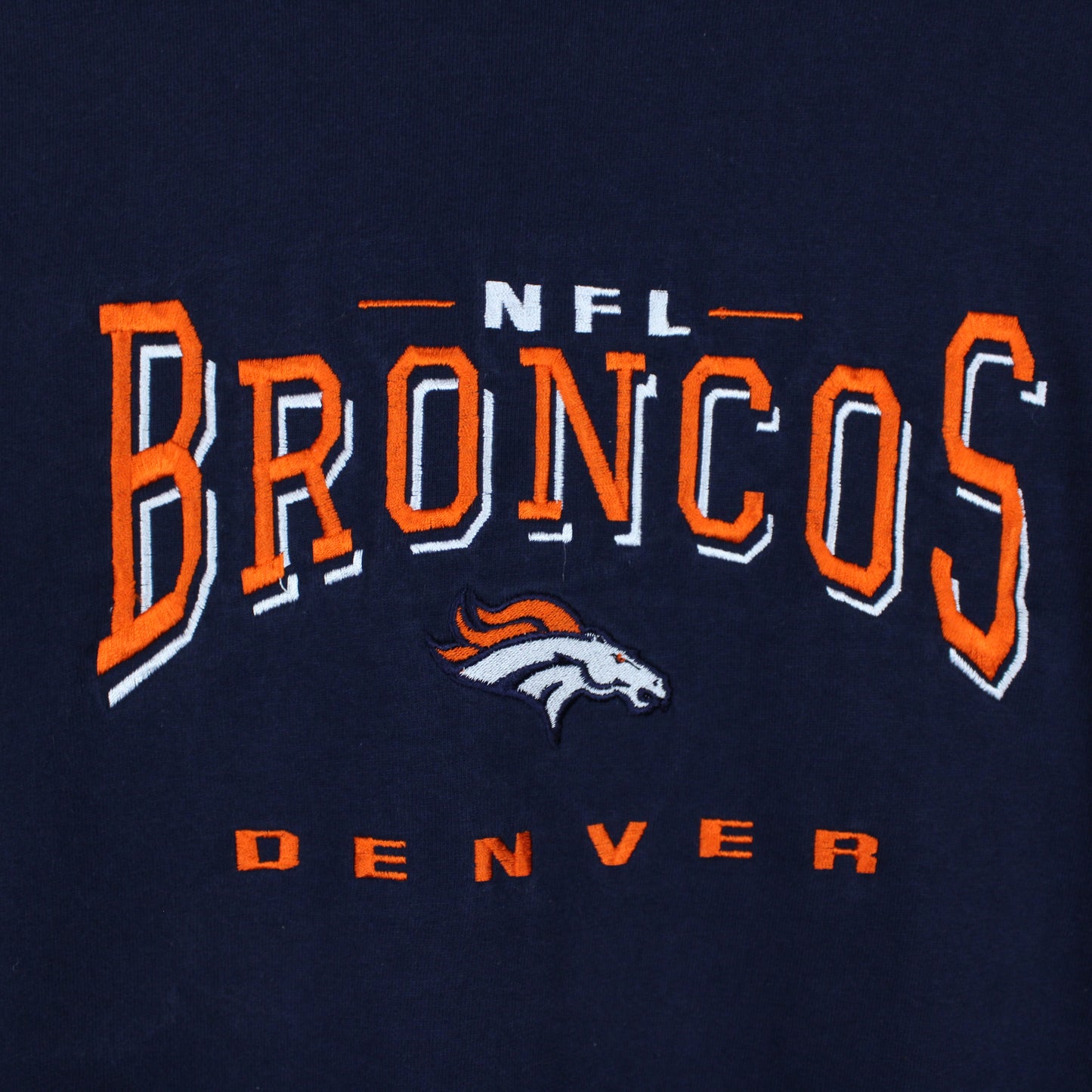 Vintage Denver Broncos Embroidered NFL Tee - L