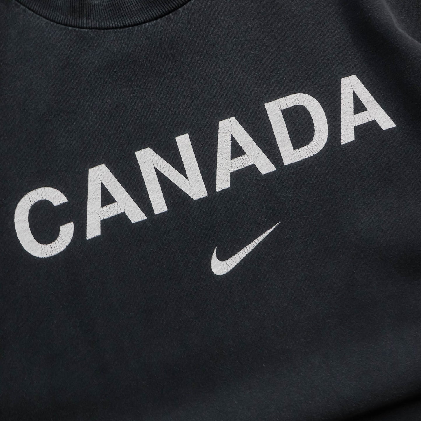 Nike Team Canada Centre Swoosh Tee - 2000s (L)
