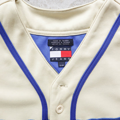 Tommy Hilfiger Spellout Baseball Jersey – 90s (M)