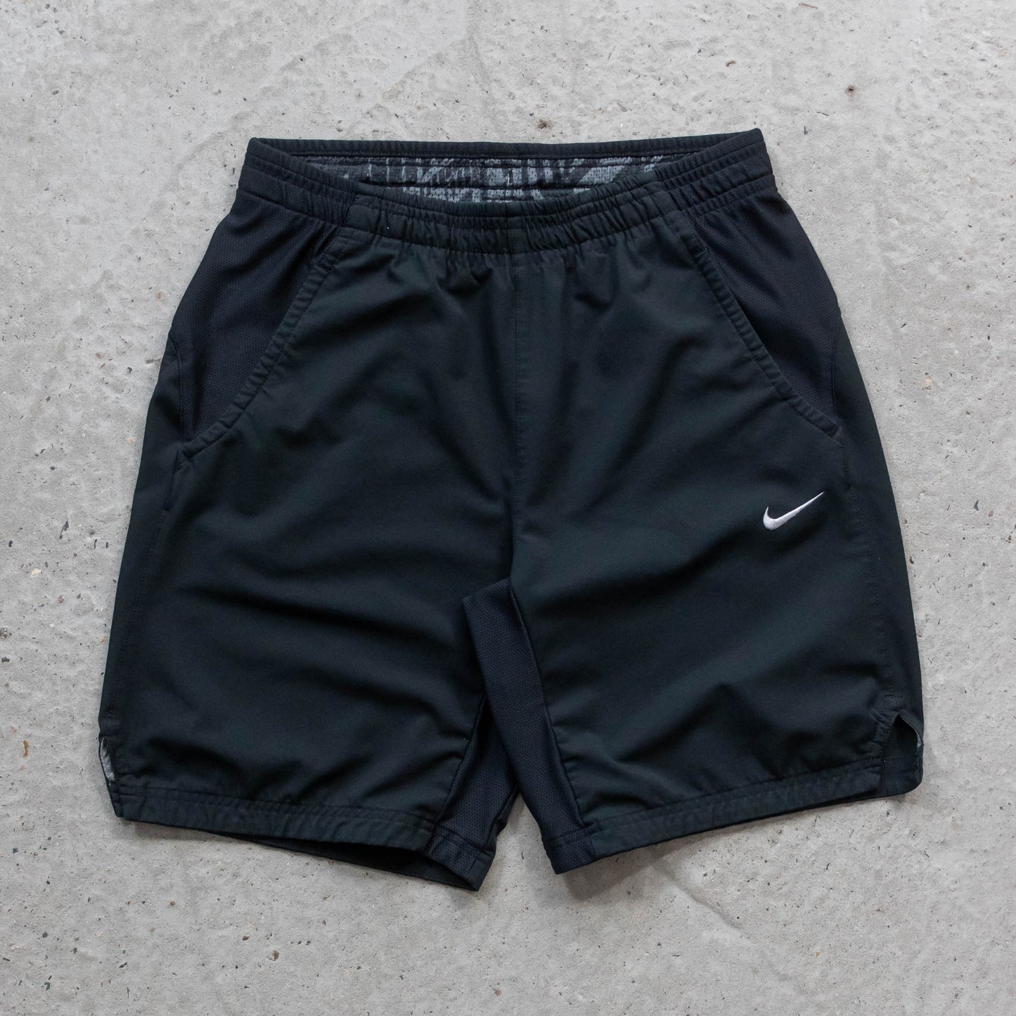 Vintage Nike Mini Swoosh Training Shorts - 2000s (L)