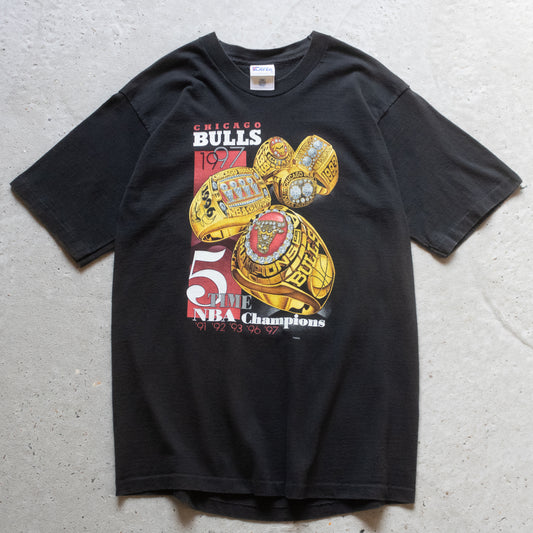 Vintage 1997 Chicago Bulls NBA Champions Tee - M