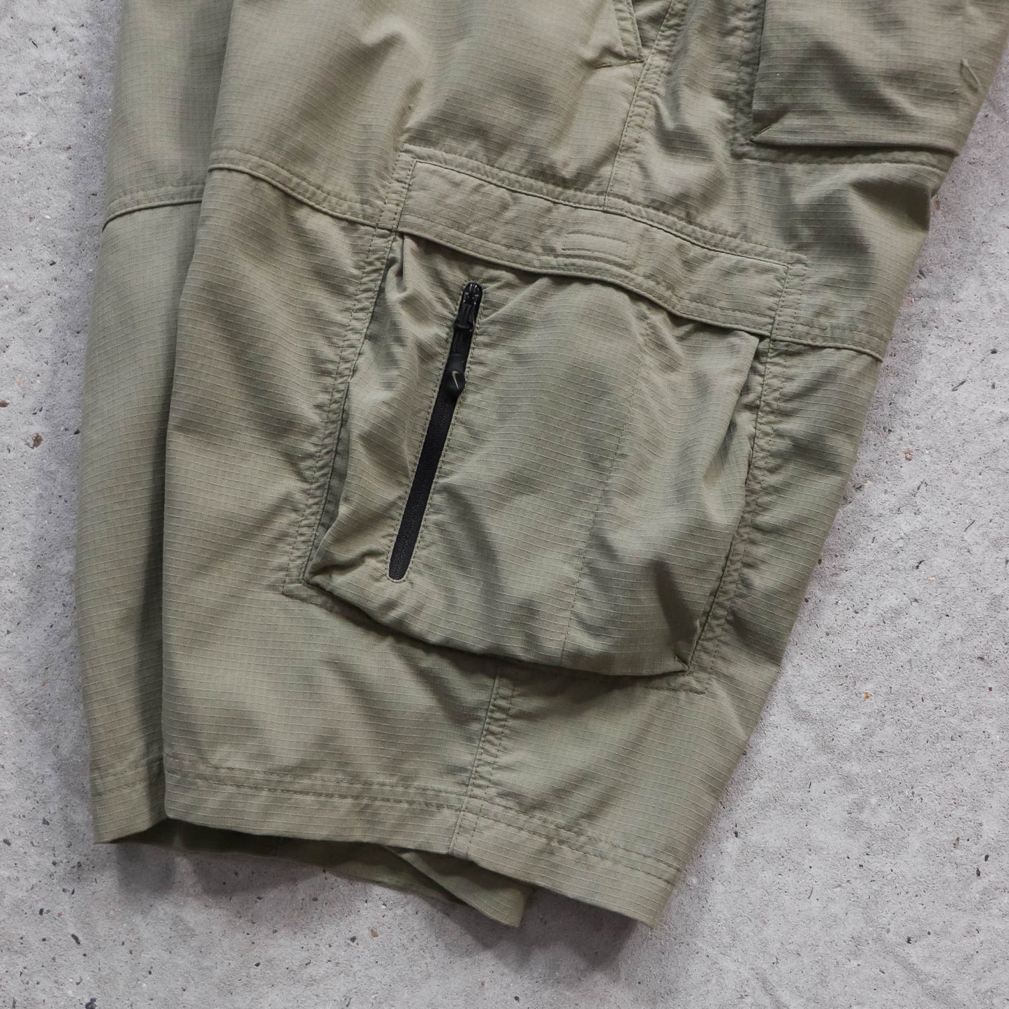 Nike Ripstop Cargo Shorts - 2000s (34)