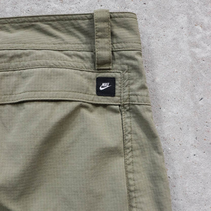 Nike Ripstop Cargo Shorts - 2000s (34)