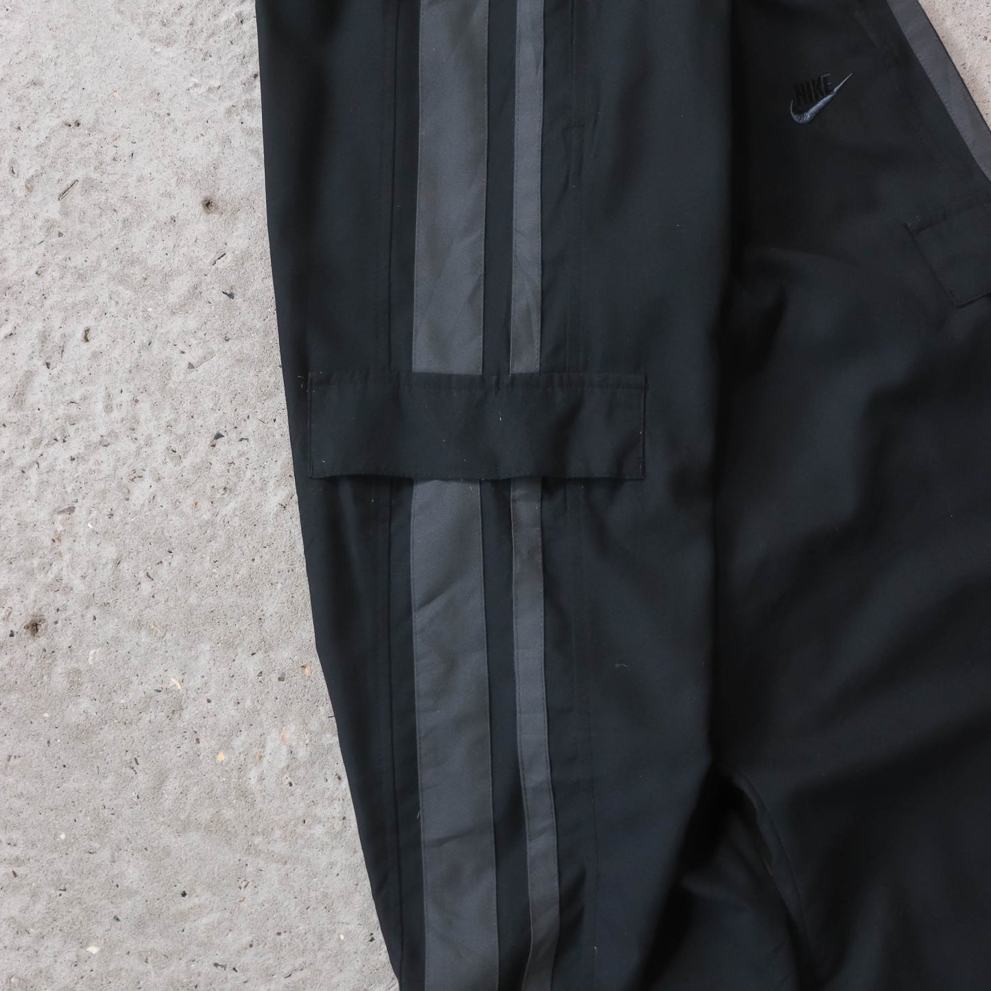 Nike Swoosh Cargo Track Pants - 2000s (L)