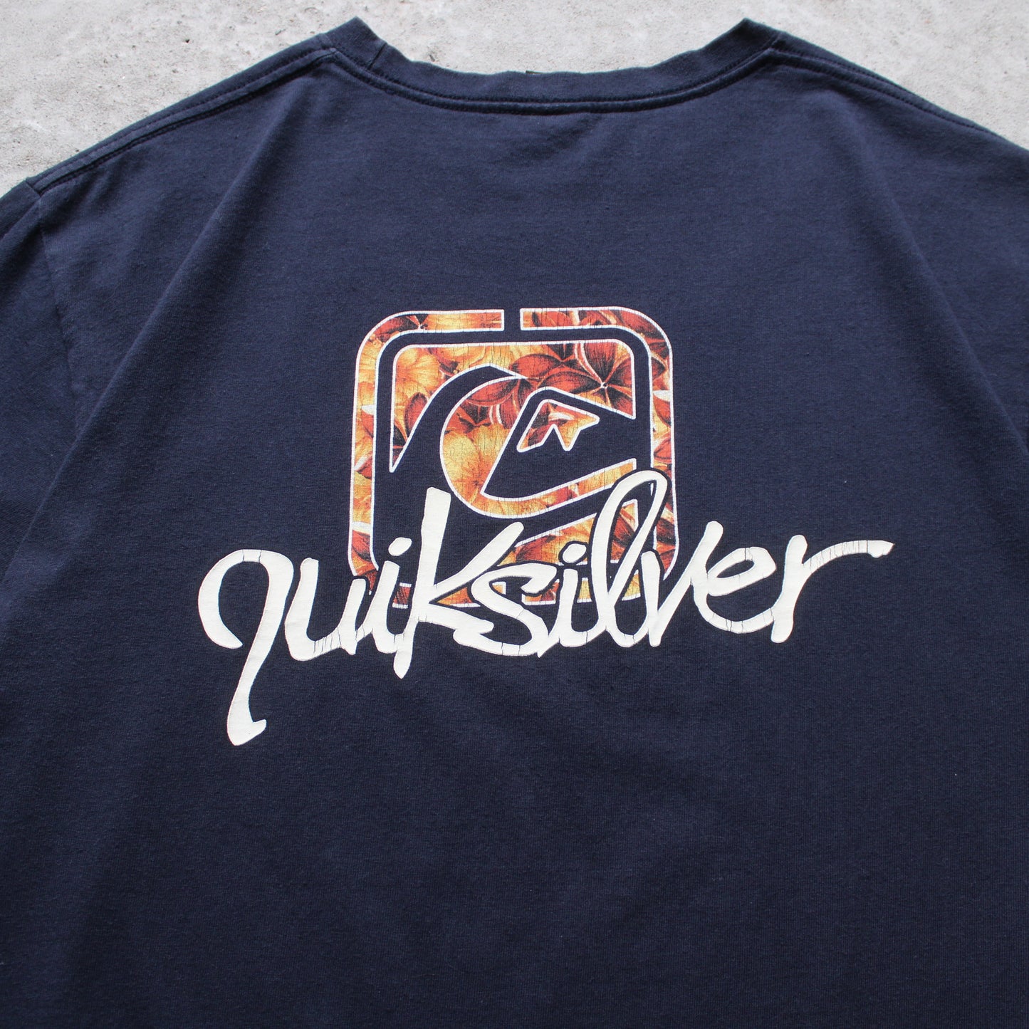 Vintage 2000s Quiksilver Surf Tee - M