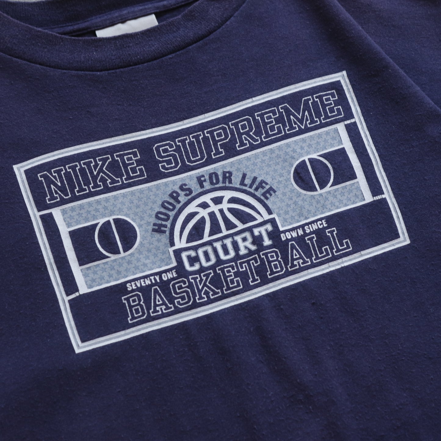 Vintage 2000s Nike Supreme Court Tee - S