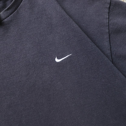 Vintage 2000s Nike Mini Swoosh Tee - M