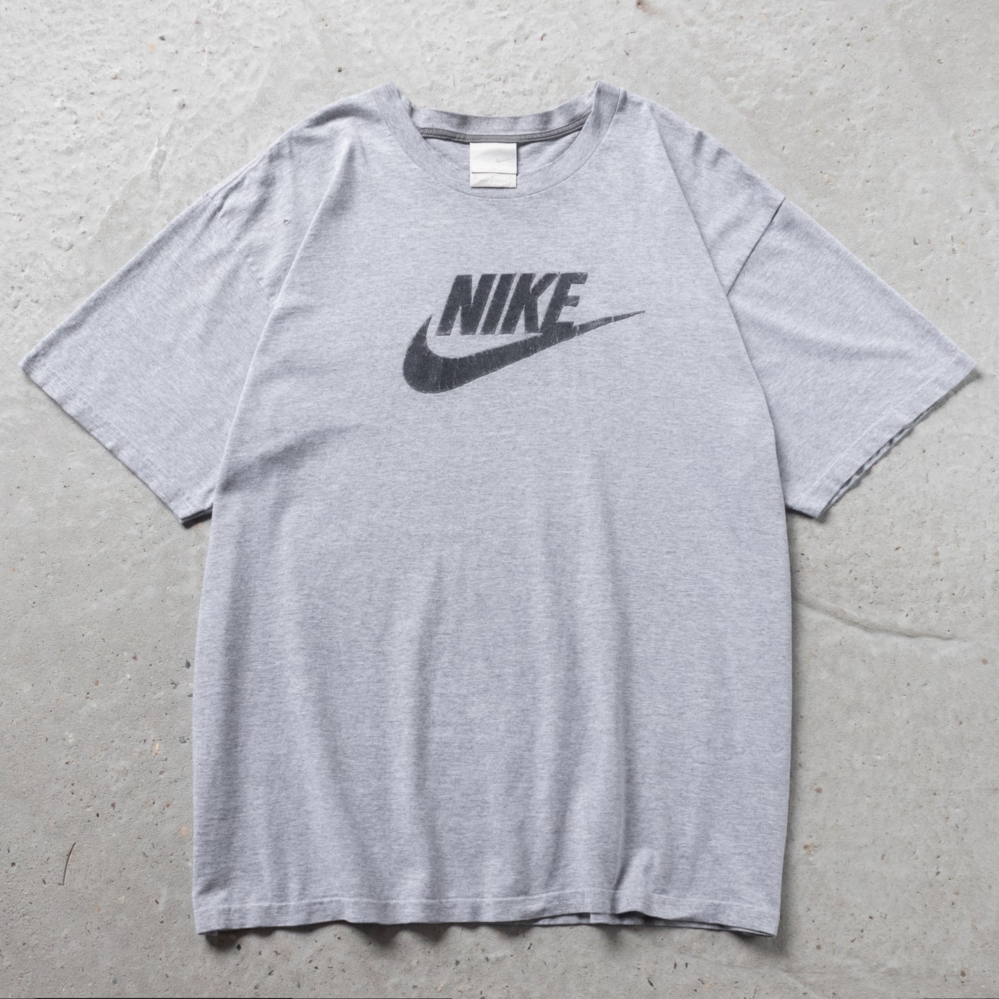 Vintage 2000s Nike Swoosh Tee - L