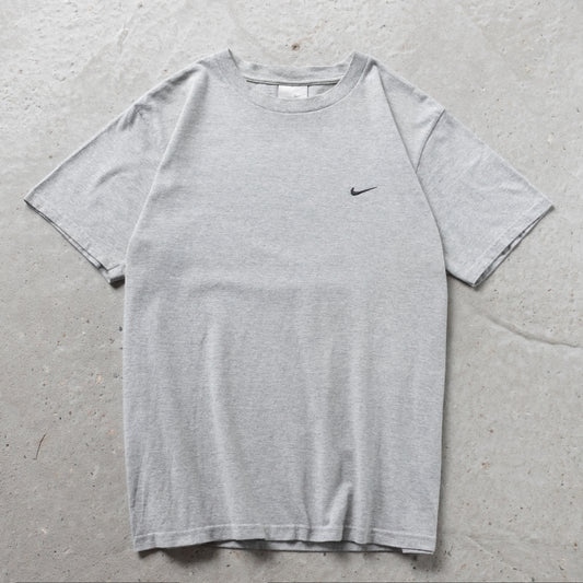 Vintage 2000s Nike Mini Swoosh Tee - S