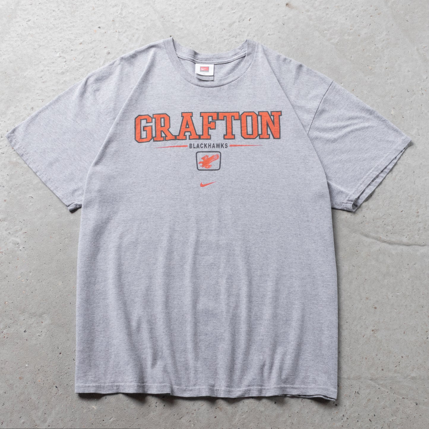 Vintage 2000s Grafton Blackhawks Nike Tee - XL