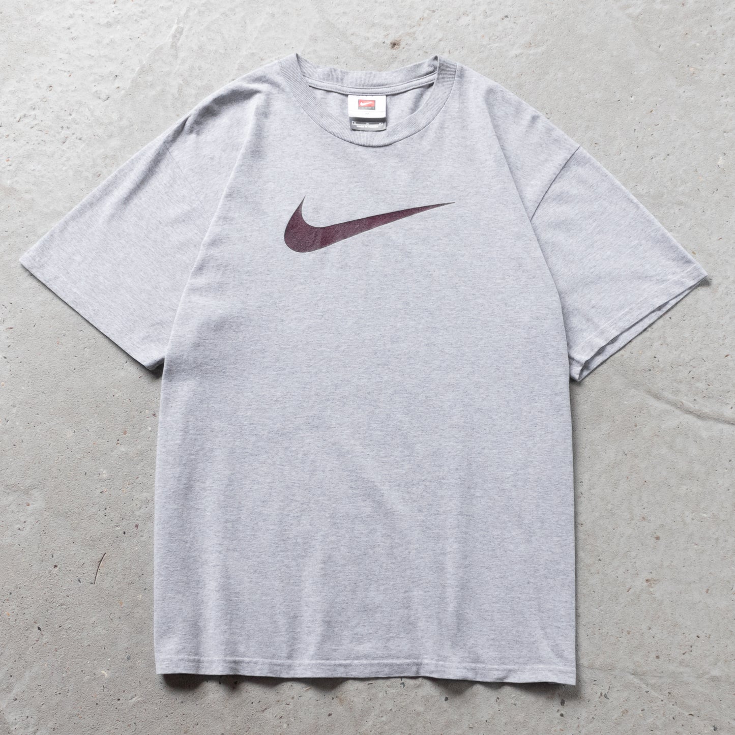 Vintage 2000s Nike Swoosh Tee - M