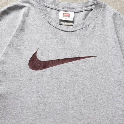 Vintage 2000s Nike Swoosh Tee - M