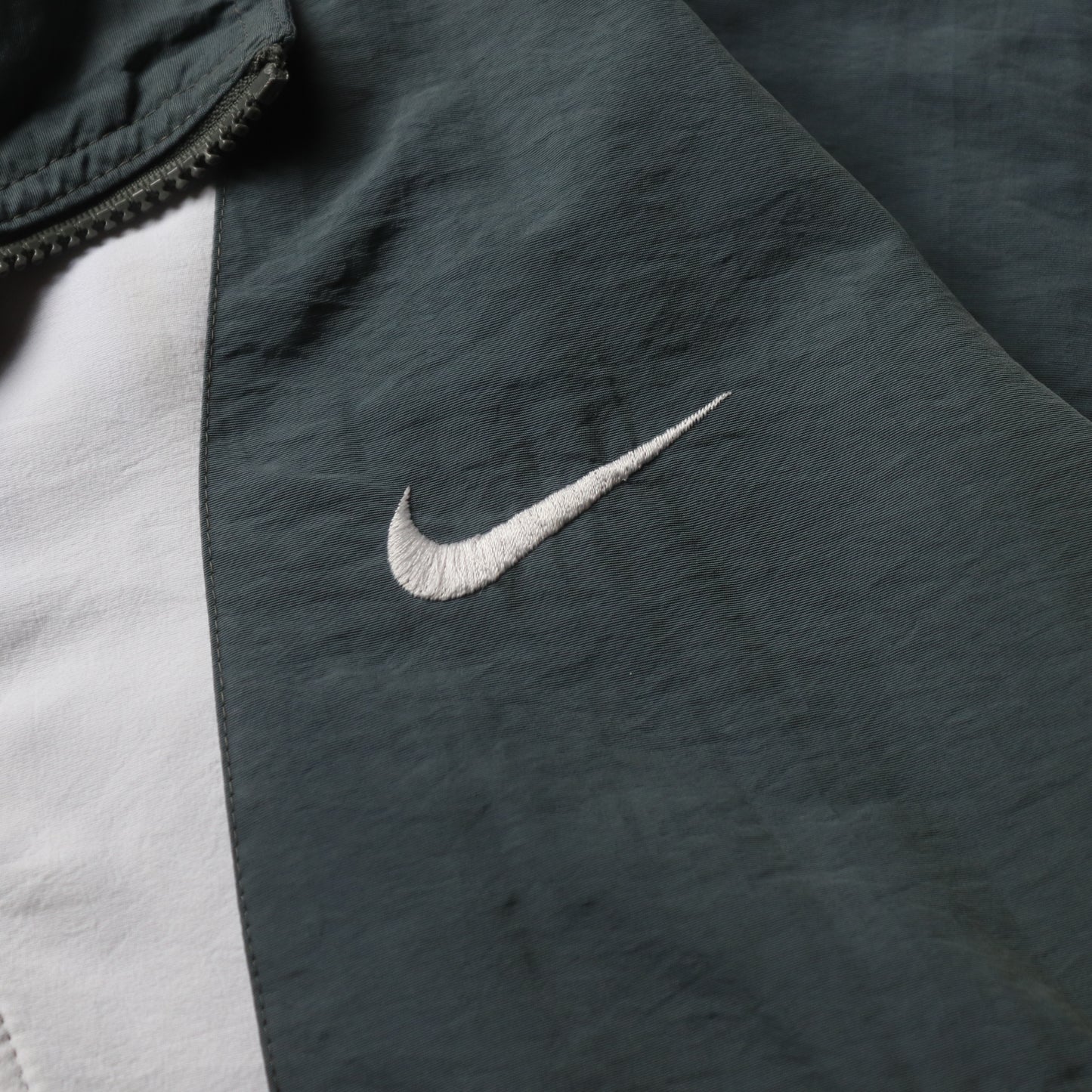 Vintage 90s Nike Swoosh Jacket - M