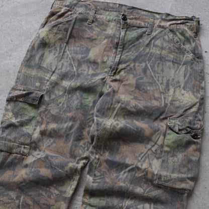 Vintage Realtree Camo Cargo Pants - 38x32